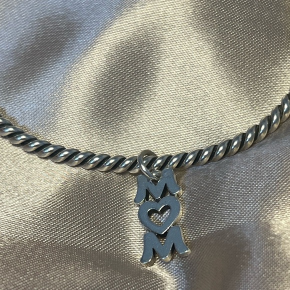 James Avery Sterling Silver Twisted Wire Hook-On Bracelet & JA Mom Charm 925 EUC - Picture 14 of 16